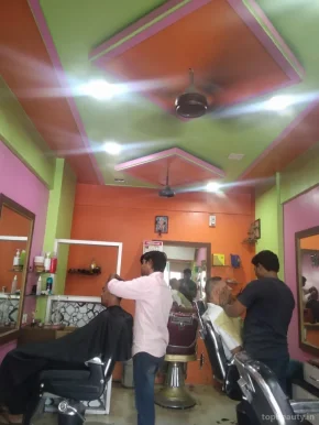 Famous Hair Saloon, Solapur - Photo 7