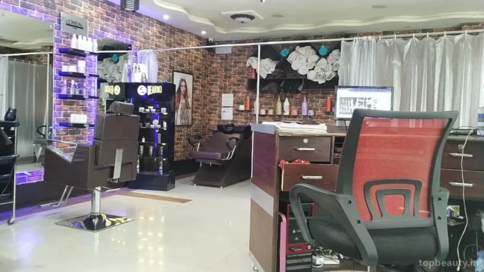 Riyaz Salon- (Hair&Beauty-Unisex), Surat - Photo 1