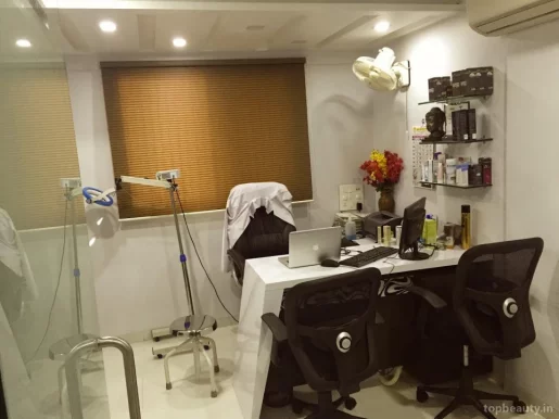 Roots Clinic (Skin, Lasers & Hair transplant )(Dental clinic), Surat - Photo 4