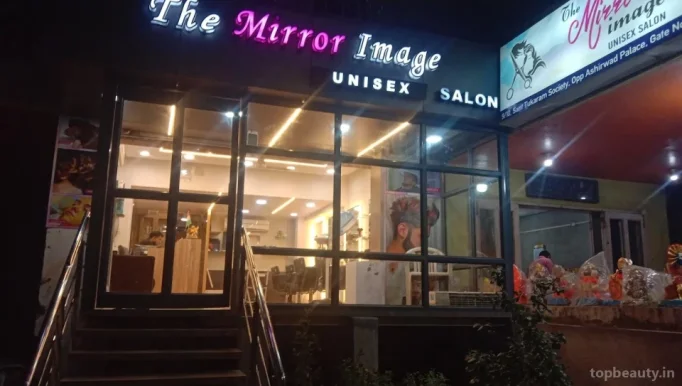 The Mirror Image Beauti Salon, Surat - 