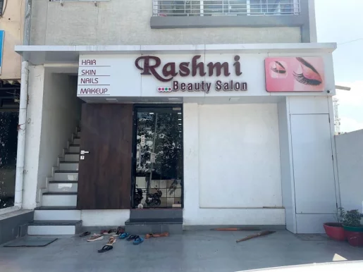 Rashmi salon, Surat - Photo 3