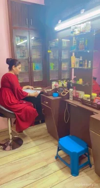 Shiv beauty and hair salon, Vadodara - Photo 5