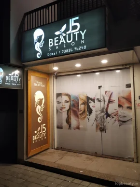 J5 Beauty Salon/ Beauty Parlour/ Ladies Beauty Parlour / Near Beauty Parlour, Vadodara - Photo 2