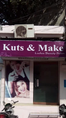 Kuts & Make, Varanasi - Photo 2