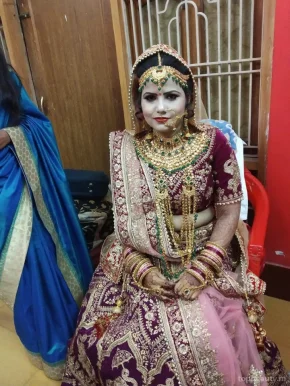 Loriyal Ladies Beauty Parlour And Cosmetics, Varanasi - Photo 3