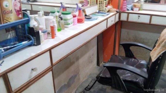 Plaza Hair Cutting Salon, Varanasi - Photo 3