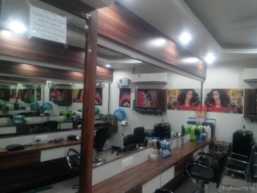 Shee-Teh's Beauty Salon, Varanasi - Photo 4