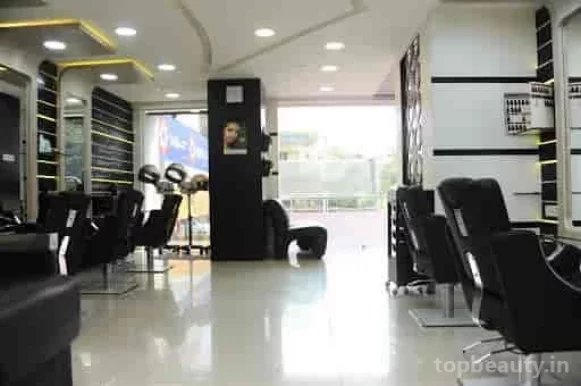 Green Trends Unisex Hair & Style Salon, Vijayawada - Photo 6