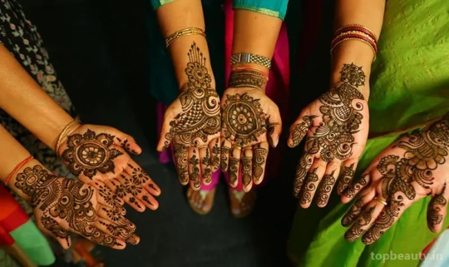 Mehendi Artists / Designer in Vizag, Best Bridal Mehendi Artists for your Wedding in Vizag, Visakhapatnam - Photo 2