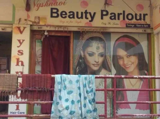 Vyshnavi Beauty Parlour, Warangal - Photo 2
